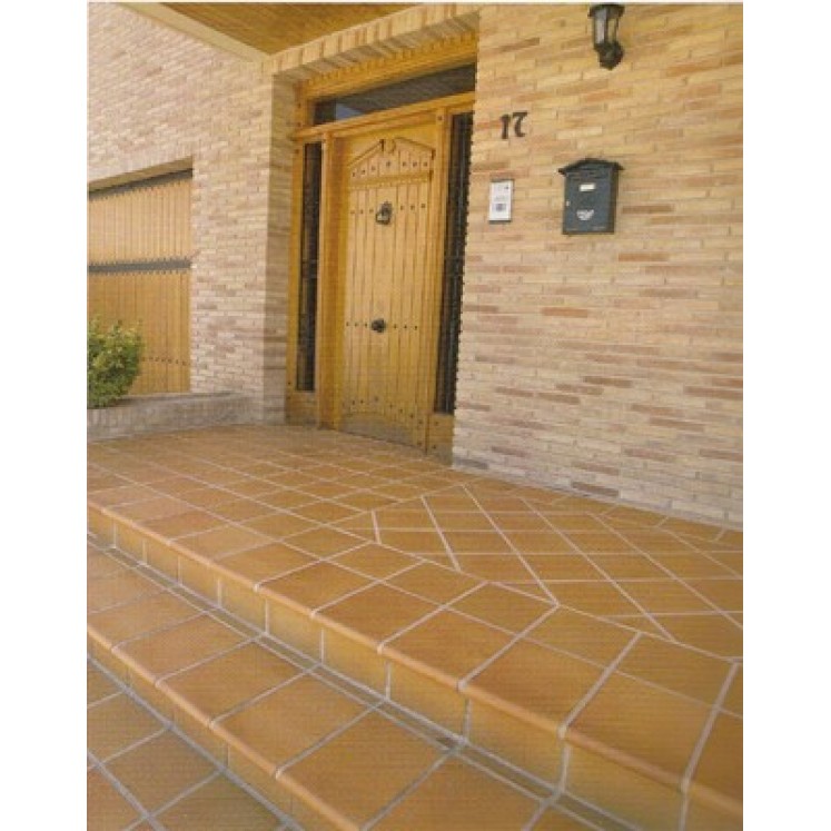 Peldaño para escaleras gres extrusionado 33x32